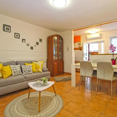 Appartement Fuer 4 Personen Ca 65 Qm In Pula-fondole, Istrien Istrische Riviera